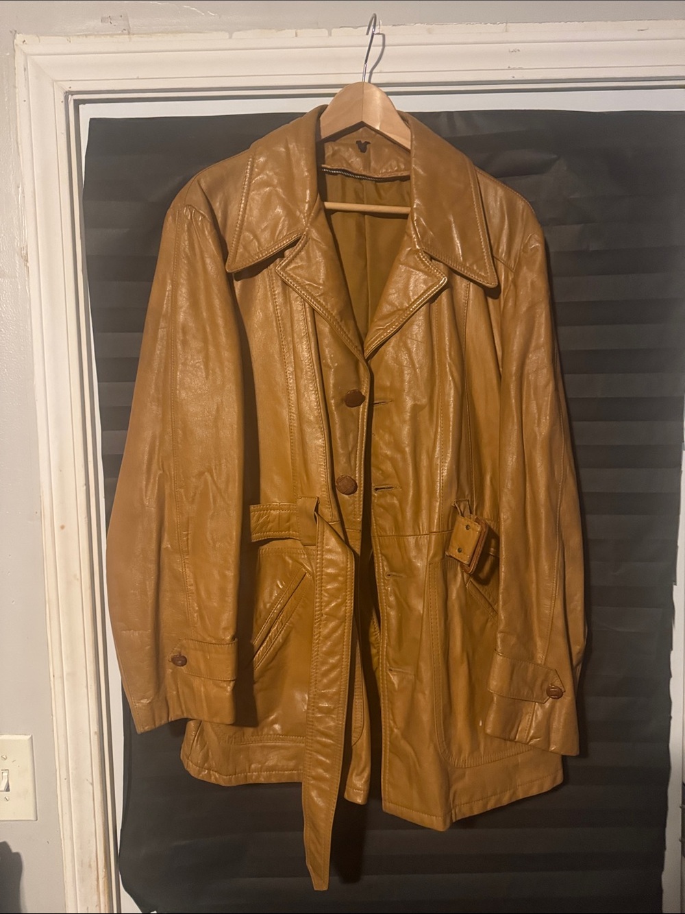 Wilson Men's Tan Leather Trench Coat with Belt